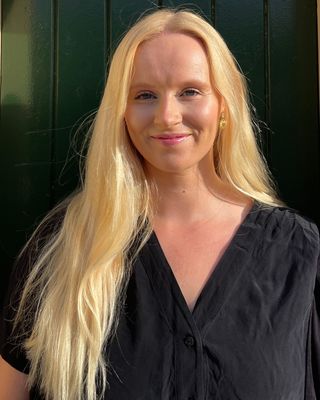 Photo of Alexandra Whiteman, Psychotherapist, MSc, BACP