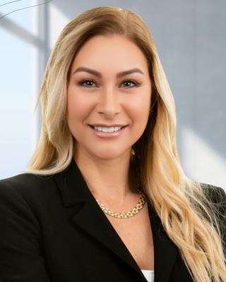Photo of Dr. Lynne Victoria Nash, Psychiatric Nurse Practitioner, DNP, APRN, PMHNPBC