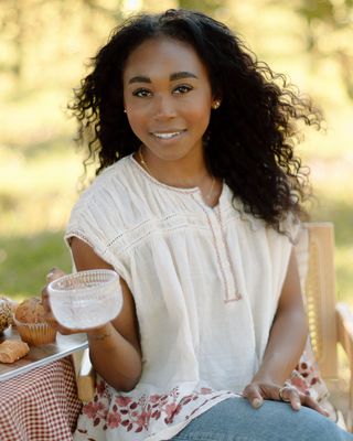 Photo of Dataya Hooks, Clinical Social Work/Therapist, MSSW, CSW