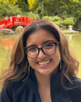 Photo of América Vicente, Licensed Master Social Worker, LMSW-C