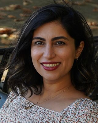 Photo of Dorsa Sobhani, Clinical Social Work/Therapist, MSW, RSW, EMDRIA