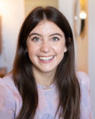Photo of Annamaria McAndrew, Psychologist, PhD, CPsych