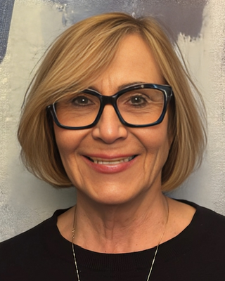 Photo of Evelyn Llewellyn, Psychologist, LP