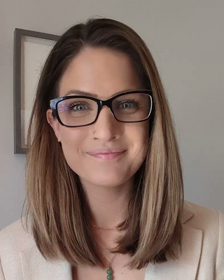 Photo of Jennifer Edge, Registered Psychotherapist (Qualifying), RPQ, MACP