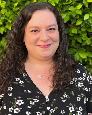 Photo of Azeen Nafisi, Psychologist, PsyD