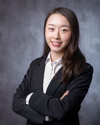Photo of Macy Lam, Registered Social Worker, M Coun, BSW