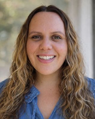 Photo of Emily Hengel, Pre-Licensed Professional, APCC