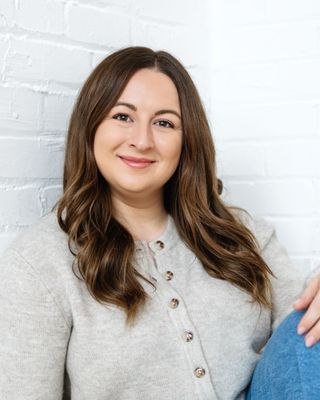 Photo of Chloe Anderson, Registered Psychotherapist (Qualifying), MACP, BA