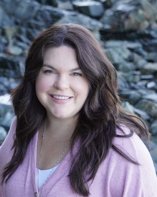 Photo of Jemma Cerson - Hemlock Grove Therapy, Registered Social Worker in Ladysmith, BC