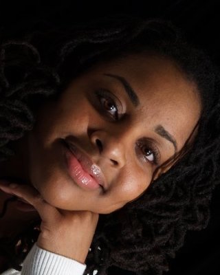 Photo of Shereen McFarlane, Registered Psychotherapist in L1H, ON