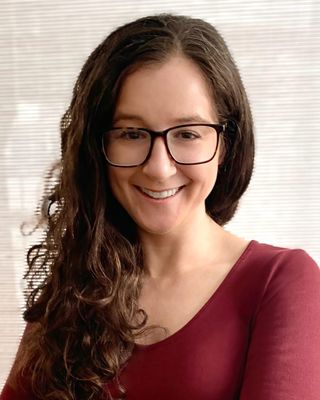 Photo of Stephanie Tabashneck, Psychologist in Massachusetts