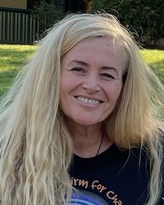 Photo of Estelle Snelling, Psychotherapist, PACFA