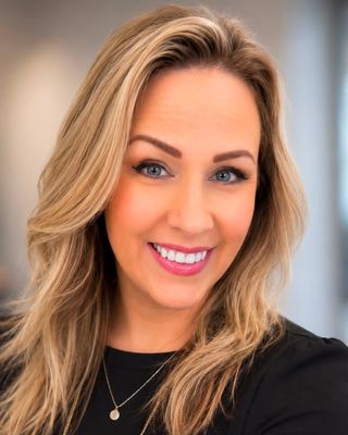 Photo of Jaclyn Sims - Jaclyn Sims- Individual & Couples Therapy, Registered Psychotherapist (Qualifying), MA, BA