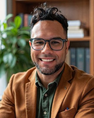 Photo of Miguel Alvarez, Registered Clinical Social Worker Intern, MSW