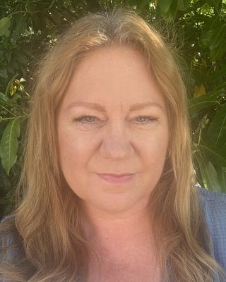 Photo of Sarah Hedley Dray, Counsellor, PhD, MBACP Accred