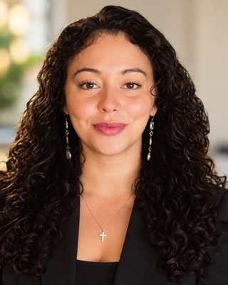 Photo of Jeanie Francis De La Cruz, Licensed Professional Clinical Counselor, LPCC