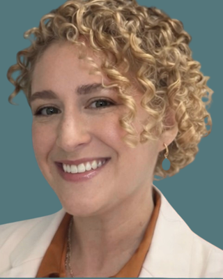 Photo of Dr. Lauren Wolf, Clinical Social Work/Therapist, DSW, LCSW