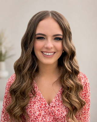 Photo of Morgan Lyons, Pre-Licensed Professional, CSW