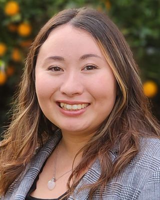 Photo of Karen Siegel, Pre-Licensed Professional in Mid Wilshire, Los Angeles, CA