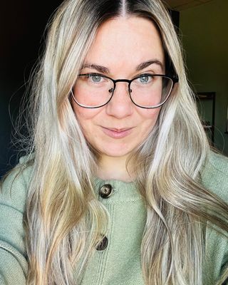 Photo of Melissa Ross, Registered Psychotherapist, MA, RP