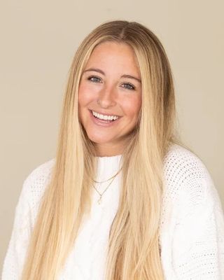 Photo of Brooke Hulsizer, Psychotherapist, MSc, PNCPS Acc.