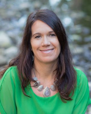 Photo of Lisa Garratt, Marriage & Family Therapist Associate, AMFT