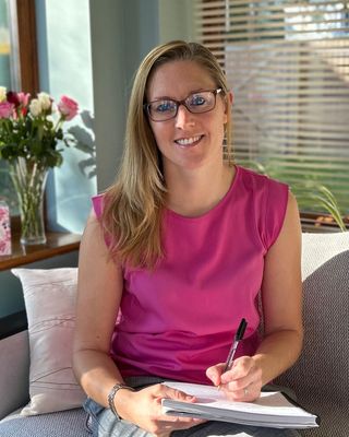 Photo of Caroline Davis-Keen - Cadence Therapies, Psychotherapist, MBABCP
