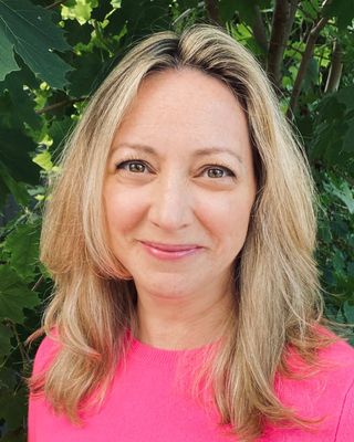 Photo of Leigh Jasmine - Leigh Jasmine - Anxiety | Relationships, Registered Psychotherapist (Qualifying)