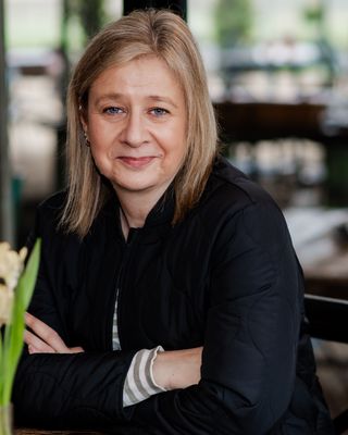 Photo of Dr Debby Moss, Counsellor, PhD, MBACP