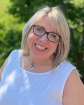 Photo of Renee Hauwiller, Clinical Social Work/Therapist, LICSW