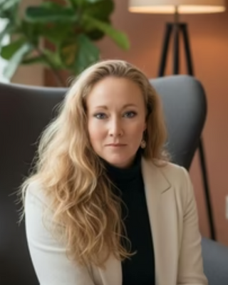 Photo of Stephanie Farrell, Clinical Social Work/Therapist, LISW