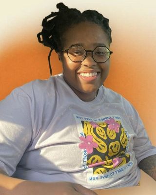 Photo of Chelsey Flax, Pre-Licensed Professional, MA, LAC