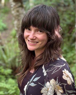 Photo of Lauren Banister, Marriage & Family Therapist Associate, AMFT, APCC