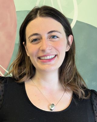 Photo of Holly Sinclair-Bates, Registered Psychotherapist (Qualifying), BA, RP(Q)