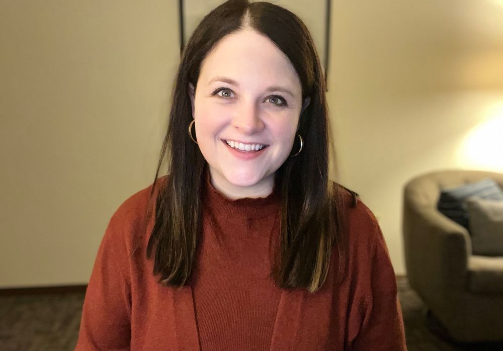 Kate Holcomb (MA, LMFTA) loves helping individuals, children/adolescents, and families find an increased connection in their cherished relationships.