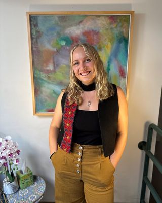 Photo of Annie Leah Lesny, Licensed Professional Clinical Counselor, LPCC, MA