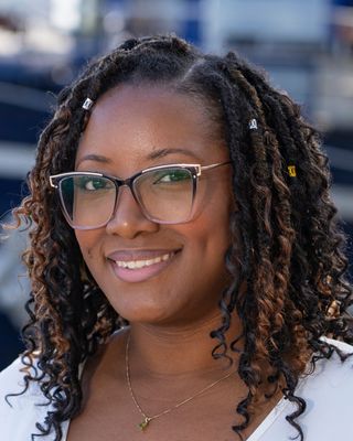 Photo of Dr. Shantel Crosby, Clinical Social Work/Therapist, PhD, LCSW