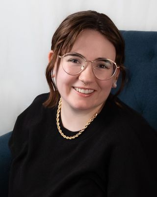 Photo of Elise Long, Pre-Licensed Professional
