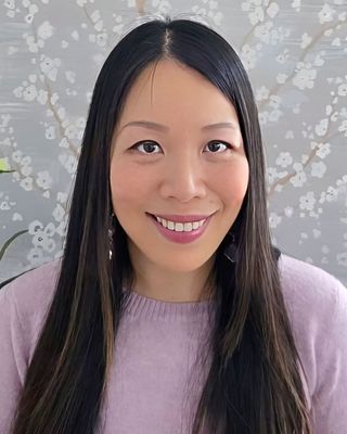 Photo of Alena Kwong, Clinical Social Work/Therapist, LCSW, RYT-200, RMT
