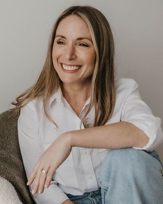 Photo of Erin McArthur - Erin McArthur Therapy & Counselling , Clinical Social Work/Therapist, MSW, RSW