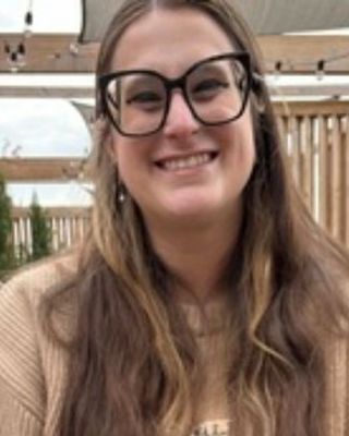 Photo of Alexandra Janusz, Clinical Social Work/Therapist