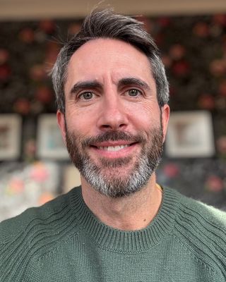 Photo of Dr Eoin Earley, Psychologist, DCounsPsych, HCPC - Couns. Psych.