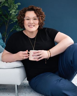 Photo of Tracy Lewis, Counsellor, BSc, MACP, RCC