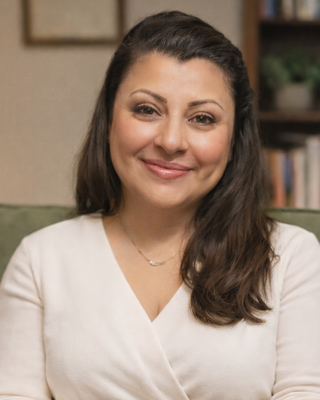 Photo of Ukasha Malik, Registered Psychotherapist, MACP