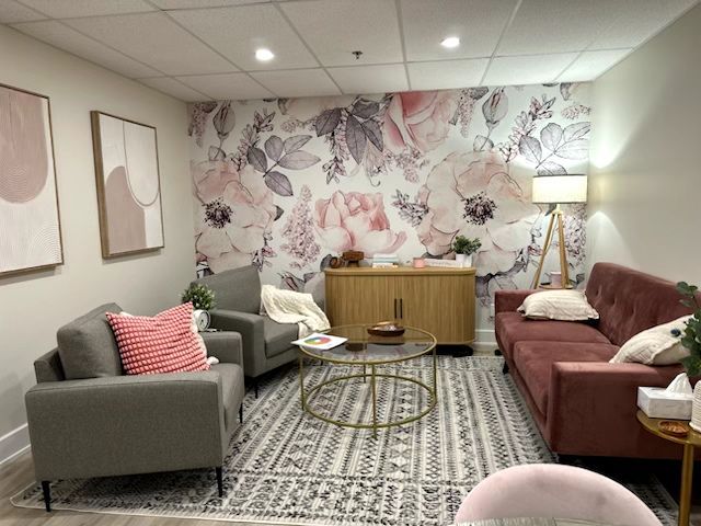 Embrun location: offering a calm and welcoming space where you can feel at ease, while enjoying a warm beverage. 