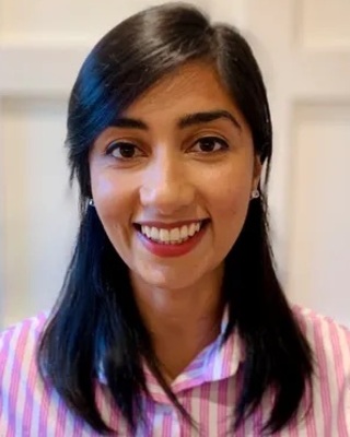 Photo of Dr Aisha Tariq, Psychologist in Glasgow, Scotland