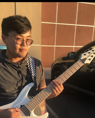 Photo of Shibo He, Marriage & Family Therapist