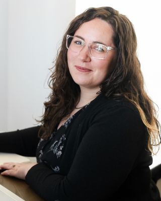 Photo of Tia Bell, BSW, RSW