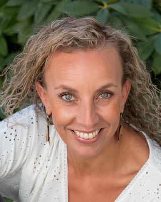 Photo of Elise Knox, Pre-Licensed Professional, AMFT