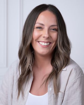 Photo of Nikki Buffie: Anxiety Relationships Mens Mental Health, Registered Provisional Psychologist in Southwest Calgary, Calgary, AB